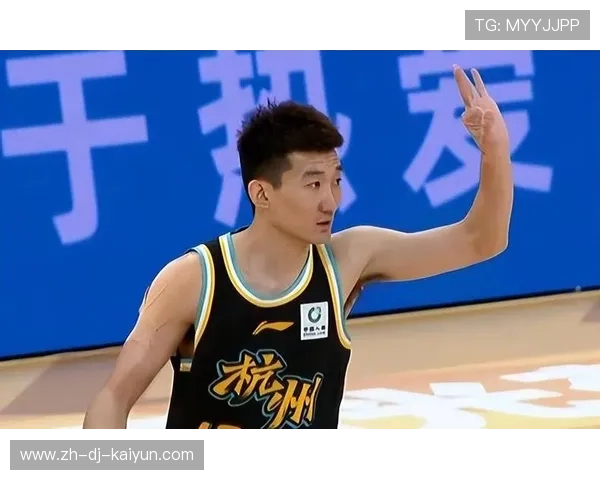 孙铭徽高难度突破造犯规，广厦主场一片叫好