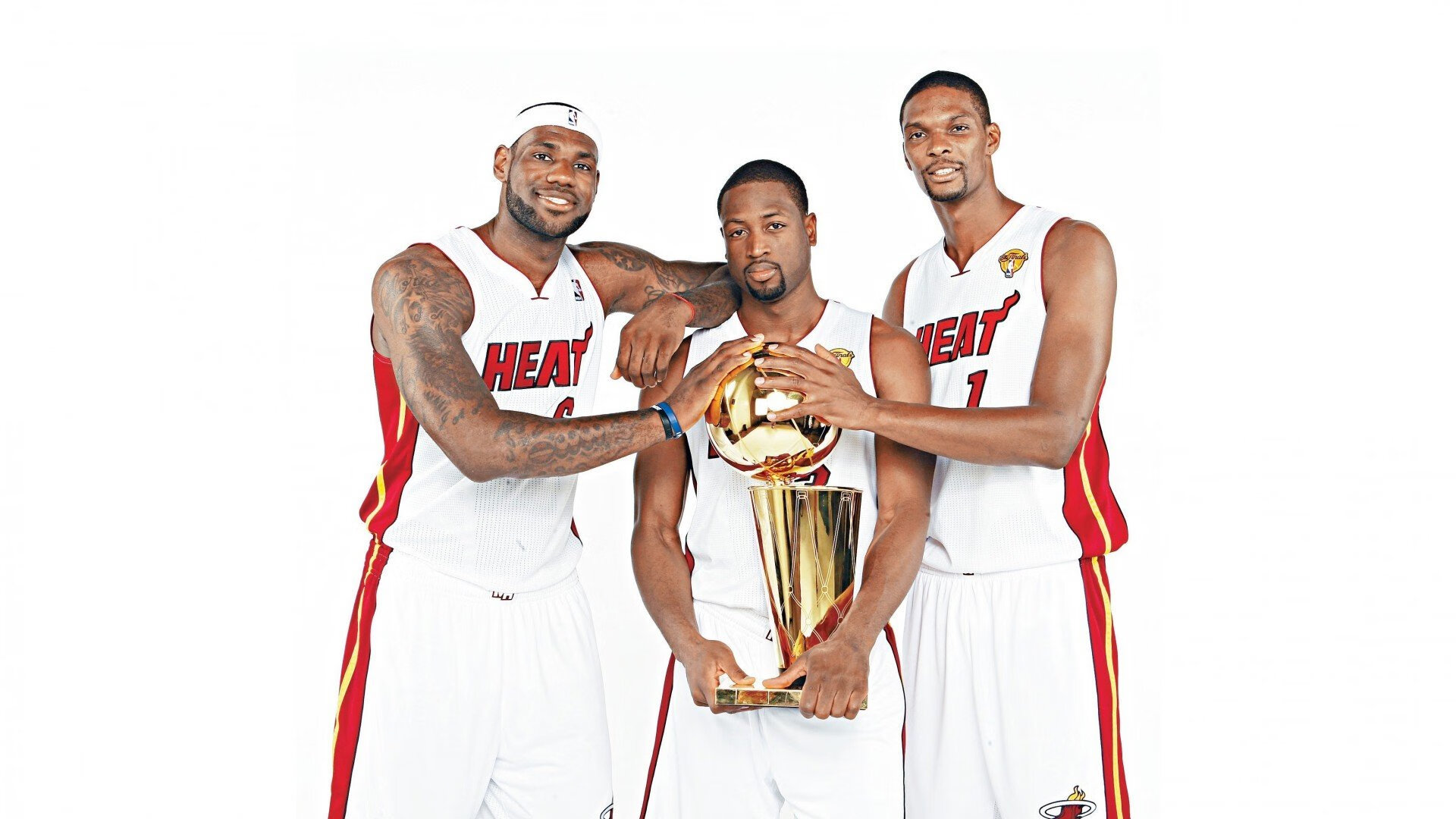 塔特在橄榄球锦标赛中的影响力越来越大,未来星光闪耀