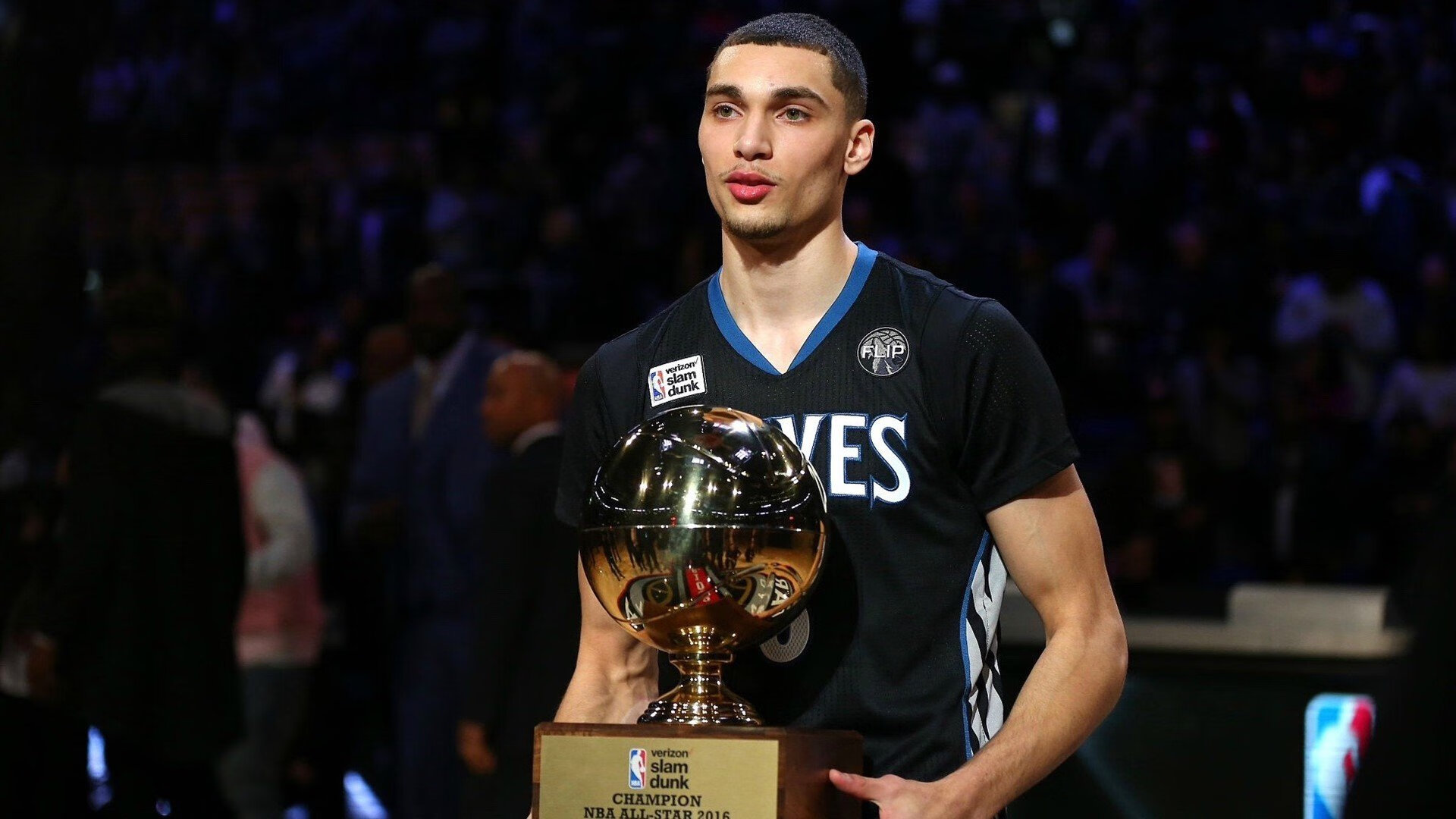 库里称球队需打出更加团队化篮球，库里尽力了队友cba