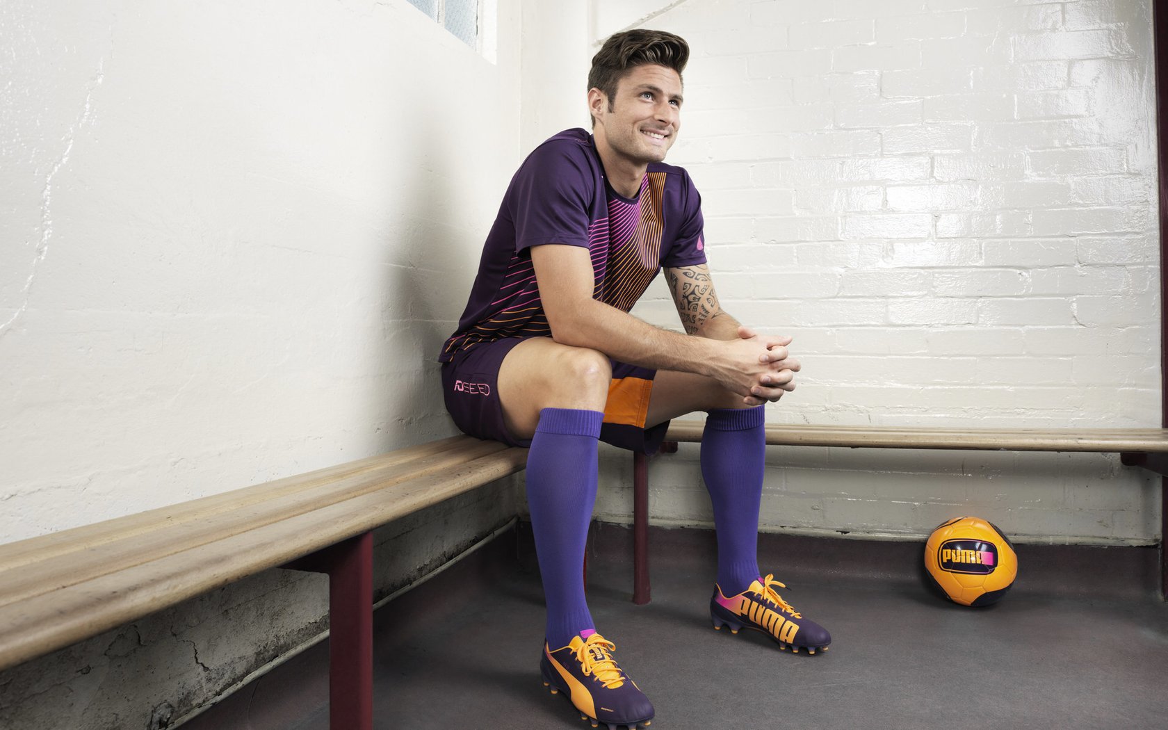 哈兰德的无球移动成为曼城进攻的关键，哈兰德和曼城